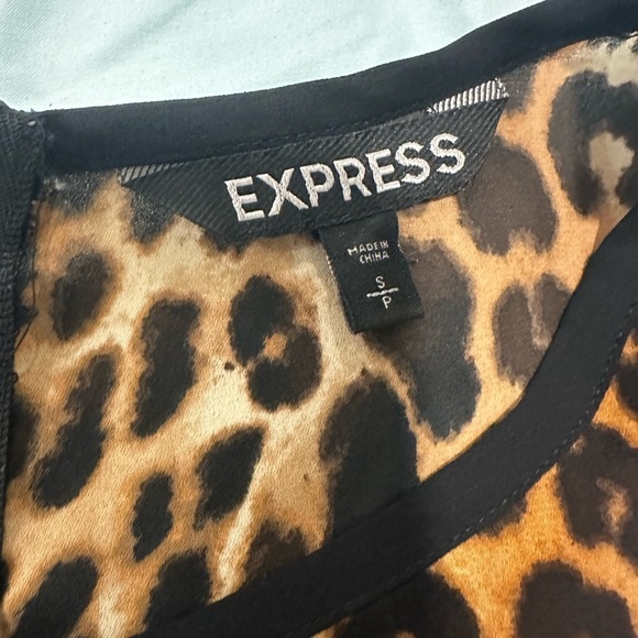 EUC Express Keyhole Cheetah Print Small Sleeveless Women’s Tank Top. Zipper Back - Picture 6 of 11